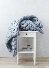 Load image into Gallery viewer, Warm Knitted Blanket